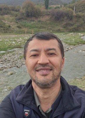 Абубакир из Бишкека 47 лет