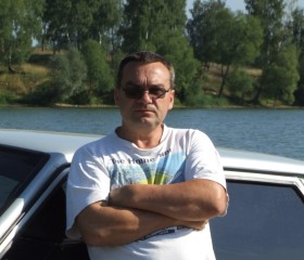 Александр, 60 лет, Суворов
