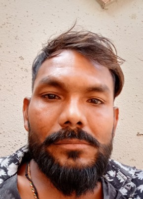 Mukesh, 18, India, Vadodara