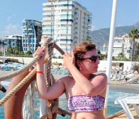 Ilariya, 43, Saint Petersburg