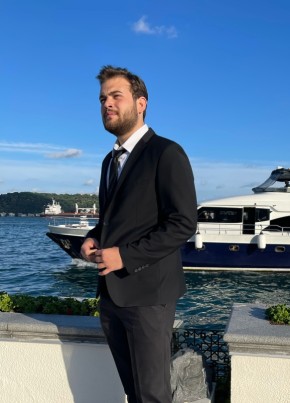 Emre из İstanbul 28 лет