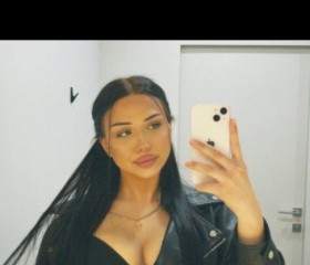 Anya, 24, Moscow