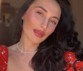 Kristina, 32, London
