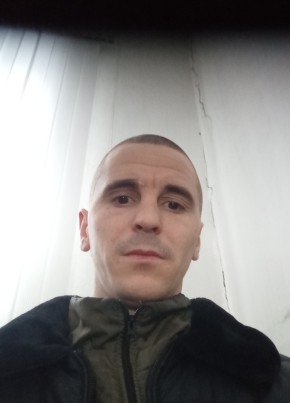 Александр, 32, Россия, Горбатов
