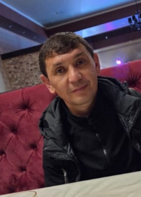 Роман из Магнитогорска 46 лет