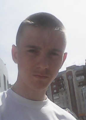 Николай, 27, Россия, Калачинск