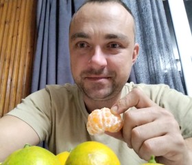 Aleks, 28, Sokhumi