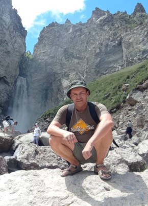 Роман из Калининграда 43 года
