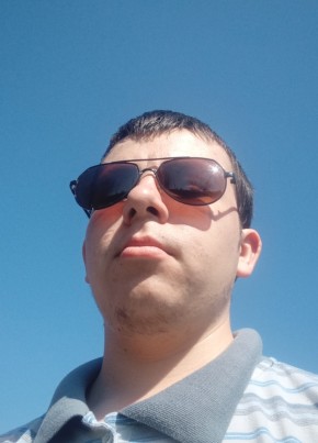 Некит из Благодарныя 18 лет