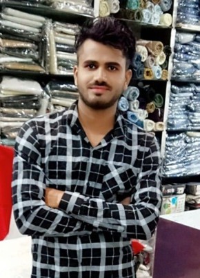 Avi, 23, India, New Delhi