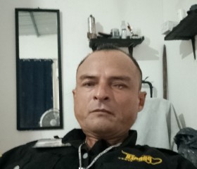 Victor armando G, 41, Playa del Carmen