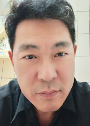 王, 46, 中华人民共和国, 臺南市