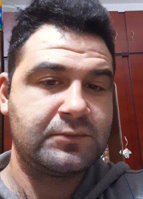 Marius, 31, Romania, Iași
