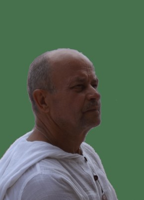 михаил из Санкт-Петербурга 62 года