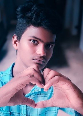 Pugazhendi, 18, India, Chennai
