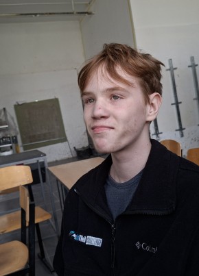 Кирилл из Калининграда 18 лет