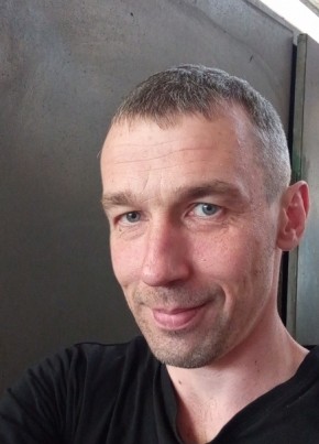 Алексей 42 года