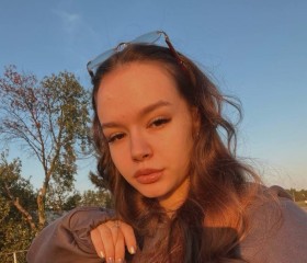 Arina, 27, Saint Petersburg