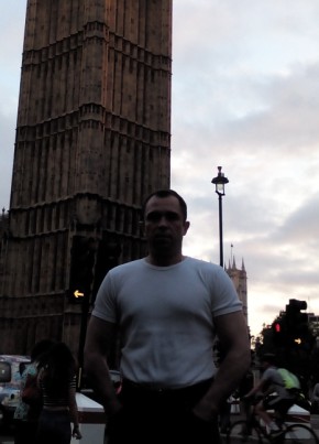 intelligent, 44, Russia, Saint Petersburg