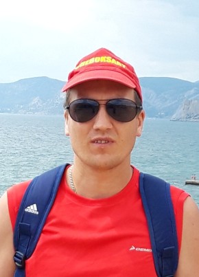 Александр, 37, Россия, Канаш