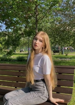 Алена из Железнодорожного (Московской обл.) 19 лет