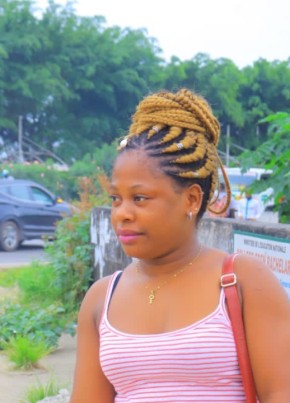 Adèle , 26, Gabon, Libreville