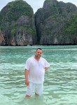 Mavr, 32, Washington D.C.