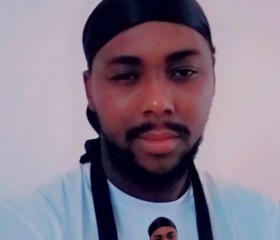 Claude, 34, Saint-Laurent-du-Maroni
