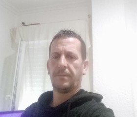 Óscar, 33, Valencia