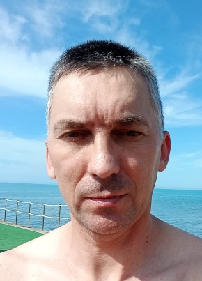 Павел из Новороссийска 46 лет