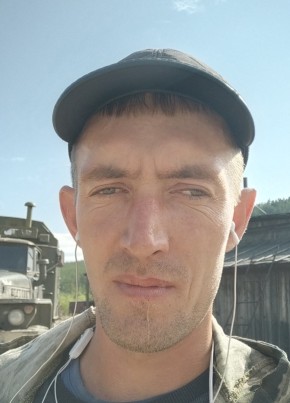 Николай, 32, Россия, Бичура