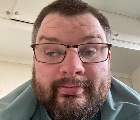 Russell, 40, Pontypridd