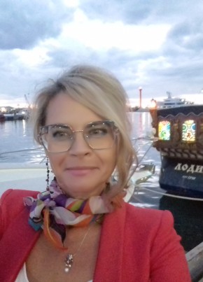 Елена, 46, Россия, Сочи