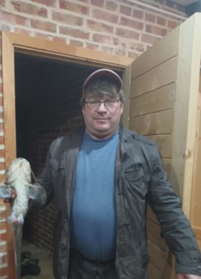 Сергей из Аксая 52 года