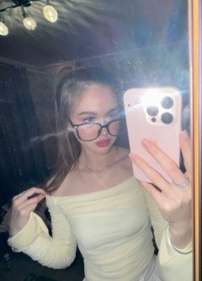 ksyusha, 25, Russia, Yalta