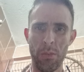 Daniel Méndez, 26, Leon