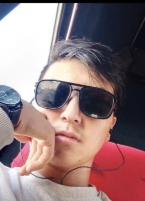 Azamat из Каракола 22 года