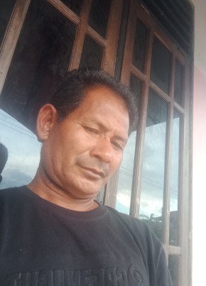 Amor Saharia, 51, Indonesia, Sofifi