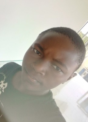 Etienne, 19, République démocratique du Congo, Beni