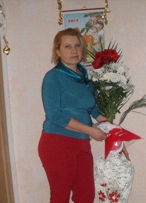 алена, 61, Россия, Санкт-Петербург