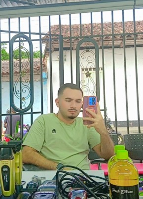 Yefer из Palmira 22 года