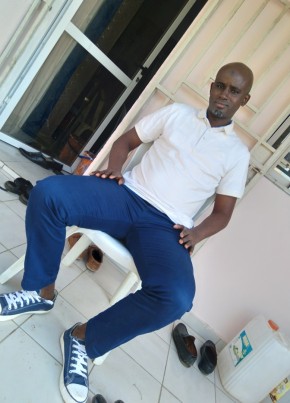 Diallo , 43, République Gabonaise, Franceville