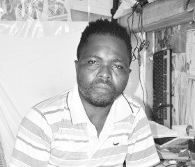 Festus, 38, Ebolowa