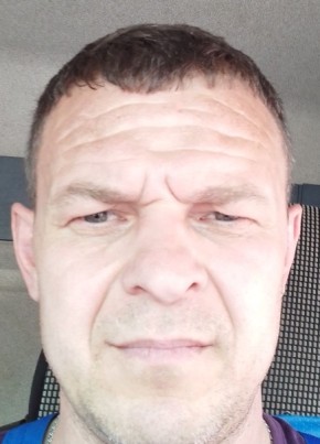 Sergey, 43, Russia, Surgut