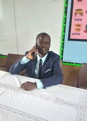 opolot emmanuel из Mityana 26 лет