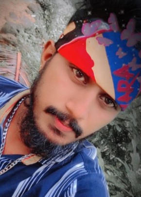 Tharindu из ෙකාළඹ 18 лет