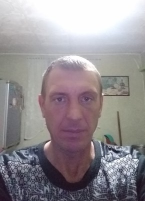 Иван, 45, Россия, Лесозаводск