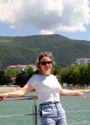 Ирина из Гостагаевскаи 43 года