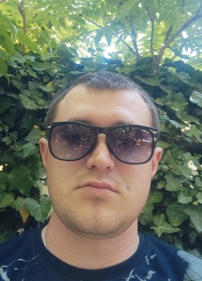 Анатолий, 26, Россия, Советский