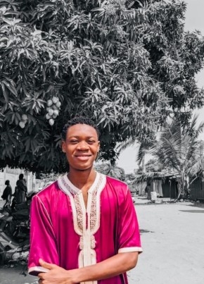 Mouïezz, 21, République Togolaise, Lomé